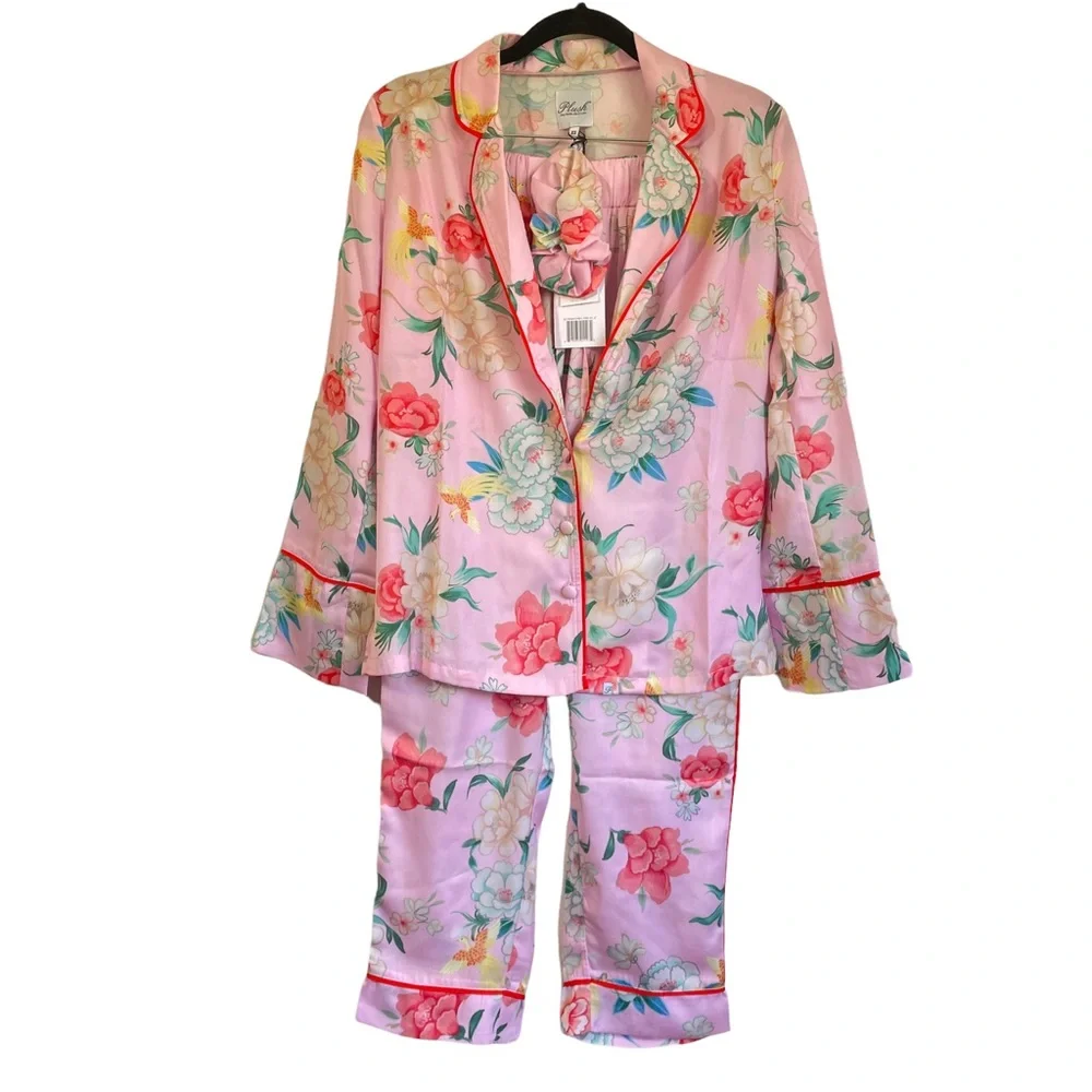 REVOLVE Plush Apparel‎ Pink Multi Floral Print Silky Pajama Set